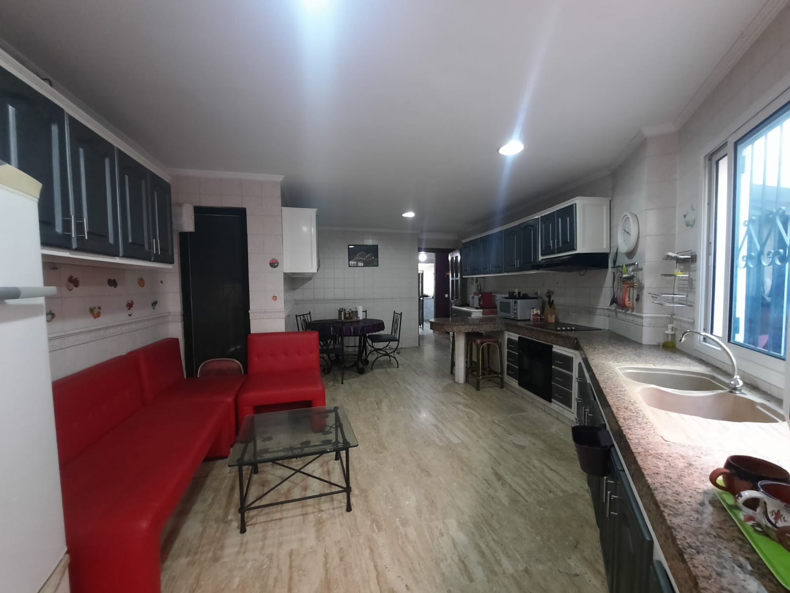 Appartement à louer 4 pièces – 213 m² meublé