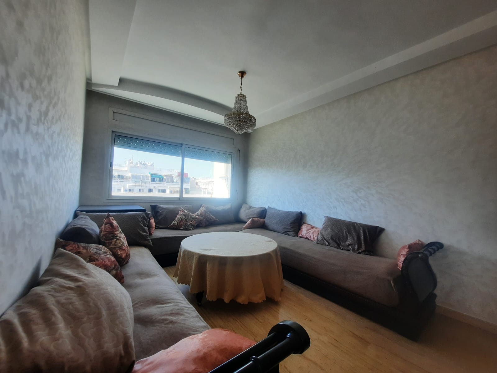 Appartement de 75m² en Vente à Casablanca, Quartier Maarif